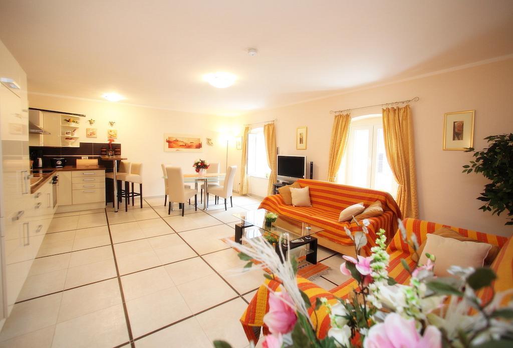 Holiday Home Villa Bella Vrsar Zimmer foto